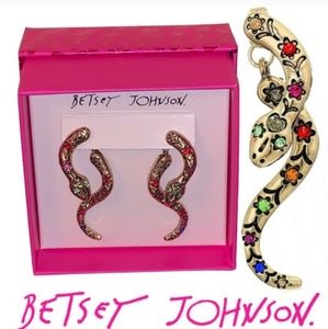 Betsey Johnson snake earrings